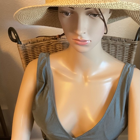 SALE CUPSHE ONE PIECE 🩱 SWIMSUIT.NWT. DARK GREEN WITH PADDED TOP,RUFFLED BODY - Picture 7 of 9